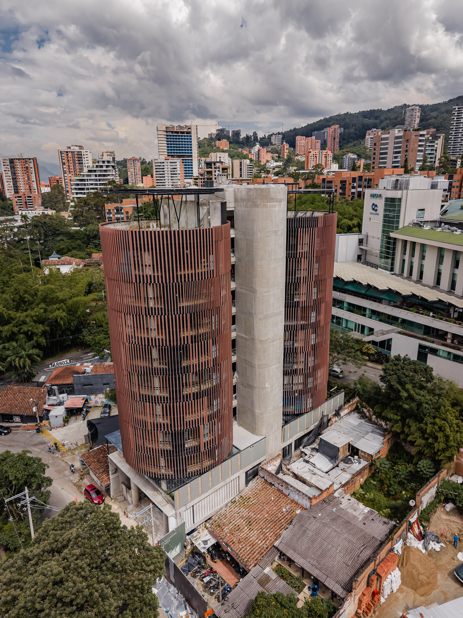 Devú — fachada aérea en Provenza, Medellín