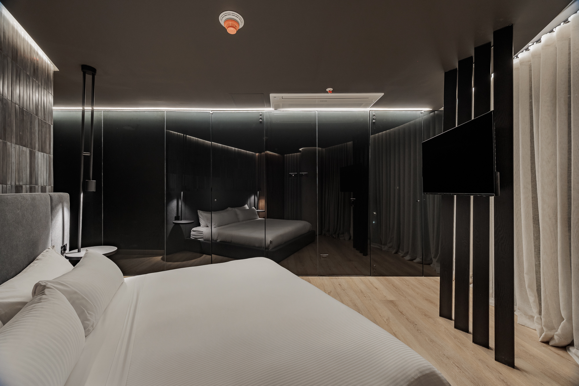 Suite Deluxe — baño y detalles
